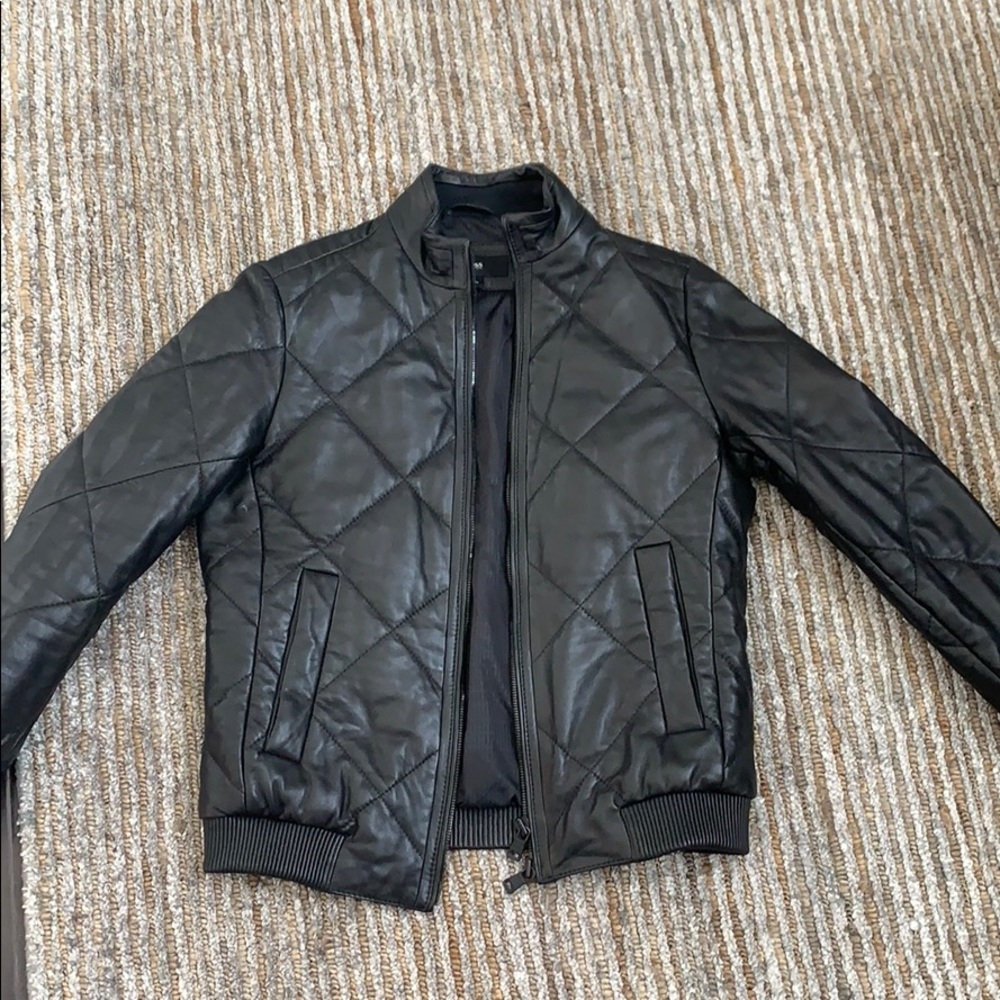 Boss Leather bomber jacket size US: 38R UK: 48